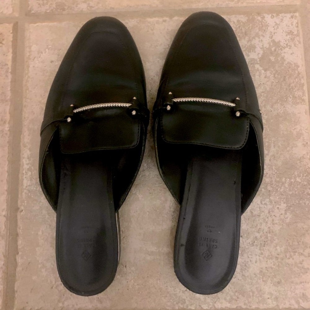 🎉3/$20🎉 Black Mules with Silver Accent size 7.5